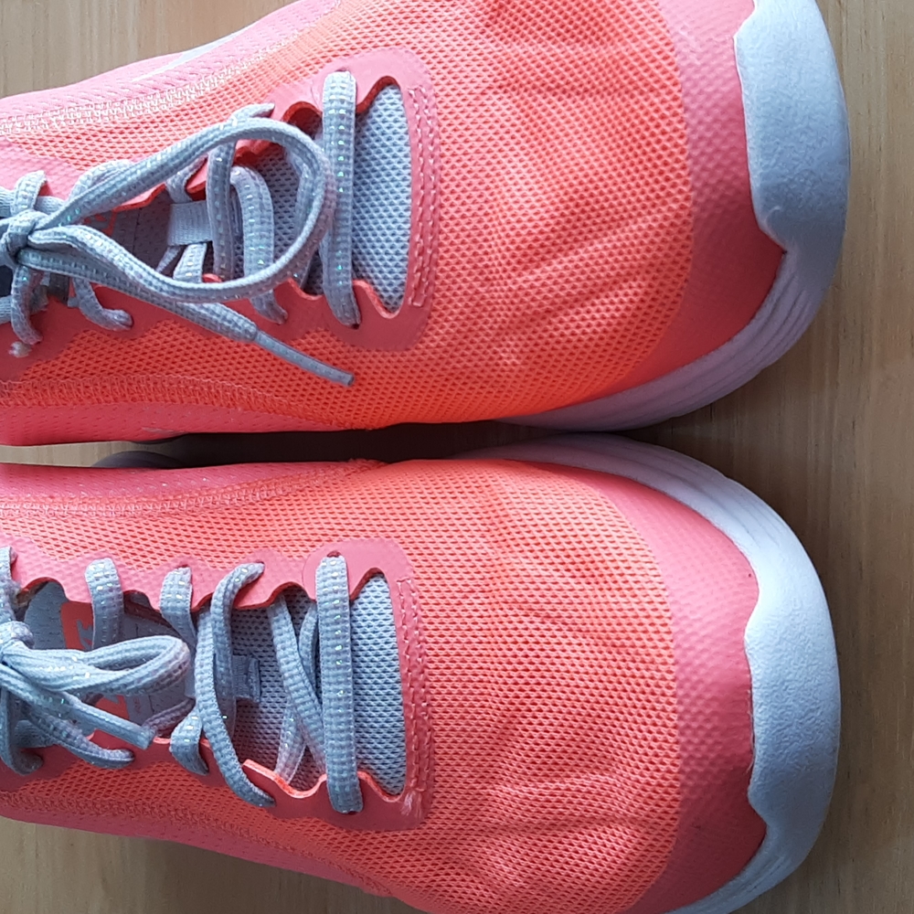 Nike size 6y (7.5 womens) - Picture 4 of 7